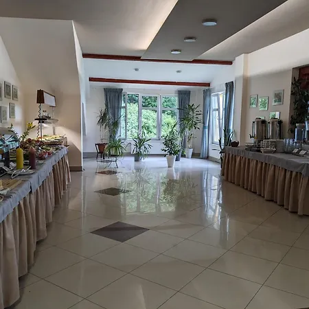 ホテル Klinika Mlodosci Medical Świeradów-Zdrój