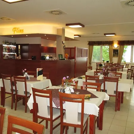 Hotel Klinika Mlodosci Medical 3*